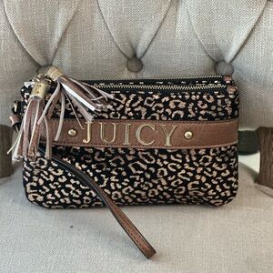 Juicy couture wristlet NWOT